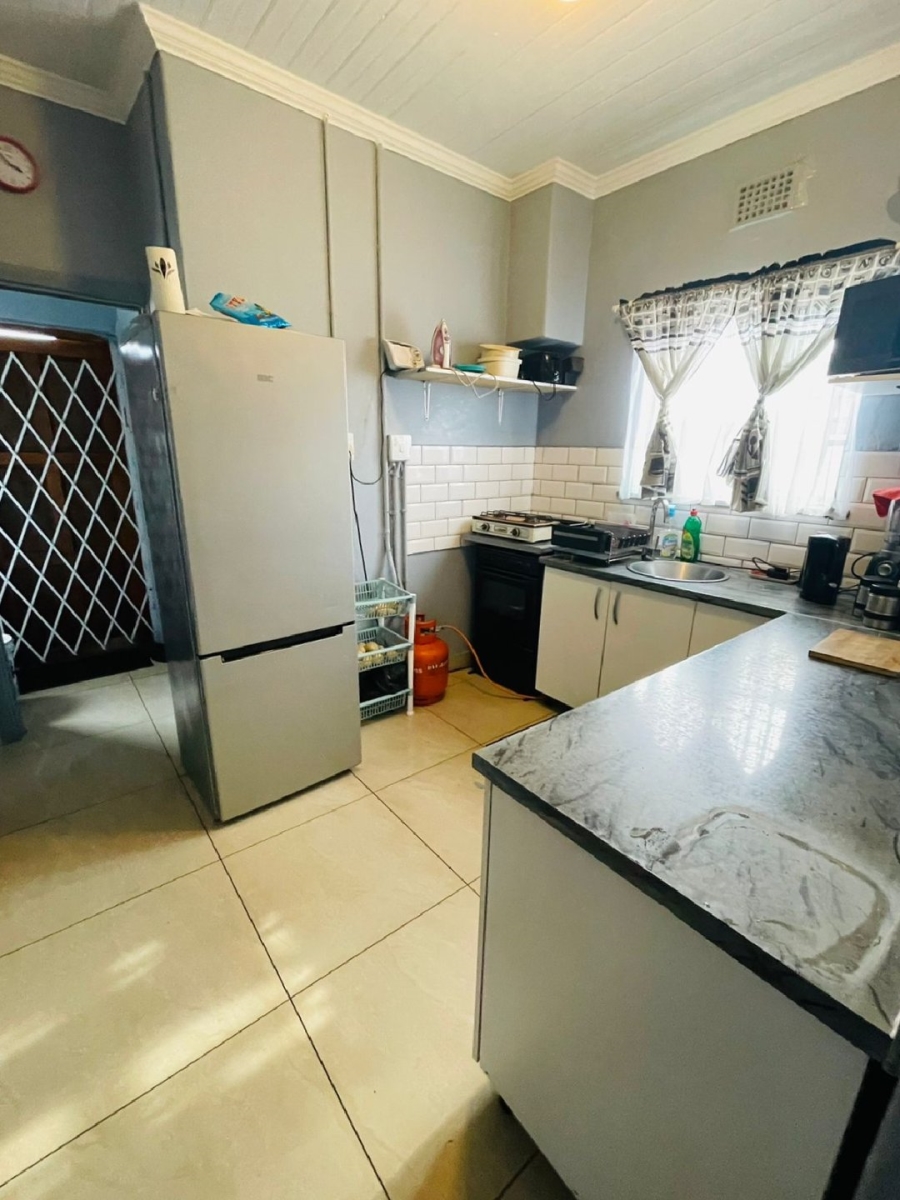  Bedroom Property for Sale in Brooklyn Western Cape